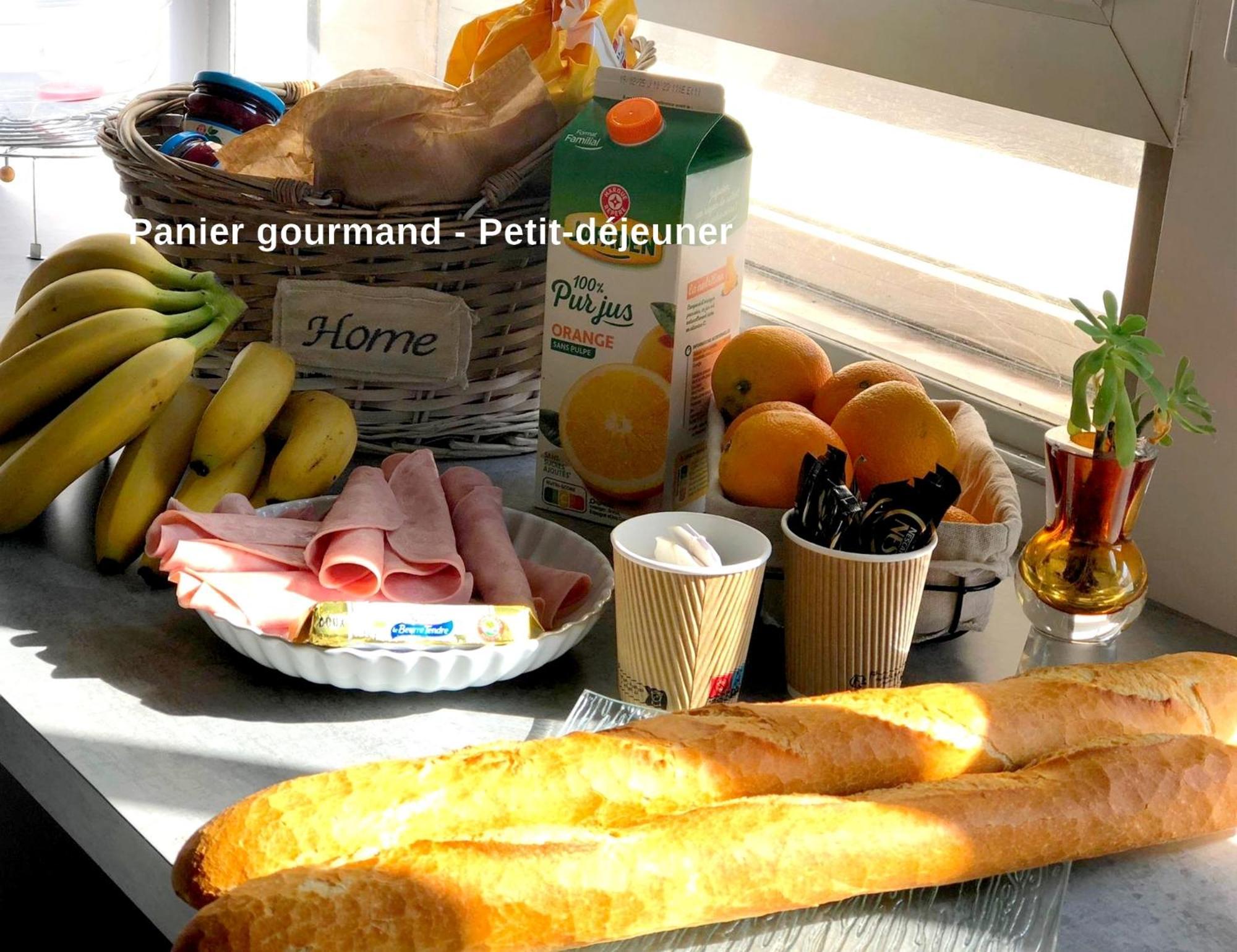 Sejour Perpignan Avec Petit-Dejeuner A La Demande Et Piscine A 20 Minutes De L'Espagne A Le Palace Climatise Esterno foto